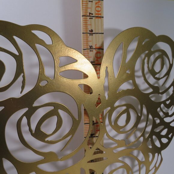 Metal Gold Roses in Heart Shape Laser Cut finished all sides Wedding or Decor - Picture 5 of 8